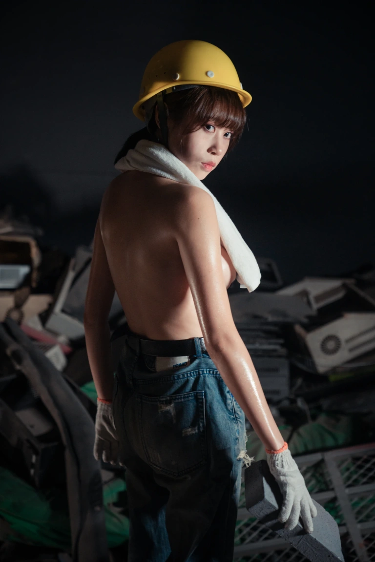 《咱们工人有力量》｜奈汐酱nice · 35张写真