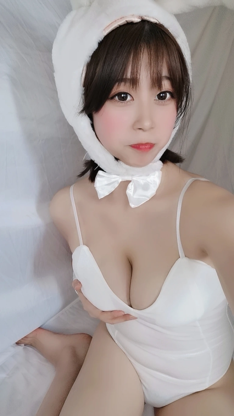 《nice限定！【真实的奈汐汐！觉醒吧】》｜奈汐酱nice · 48张写真、2 个视频