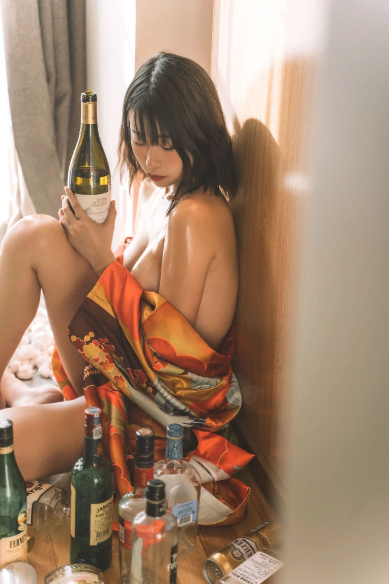 《消愁》｜奈汐酱nice · 15张写真