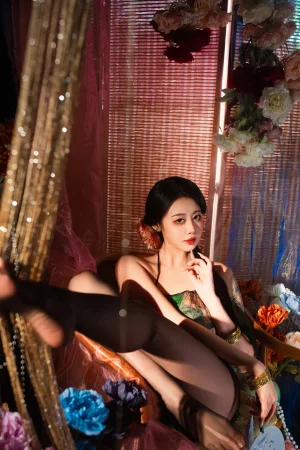 《玄鸳》｜奈汐酱nice · 65张写真、1 个视频