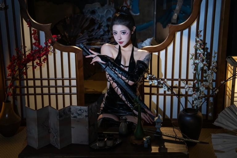 《束影》｜奈汐酱nice · 90张写真、1 个视频