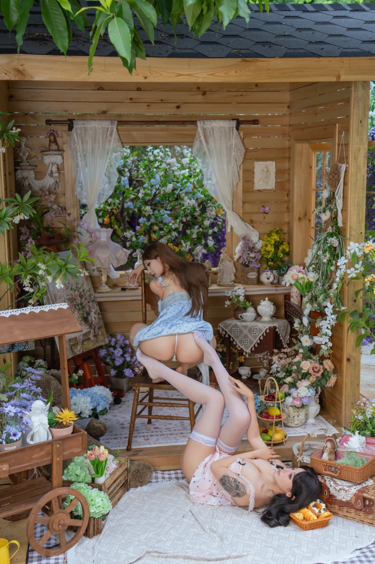 《花眠》｜奈汐酱nice&奶桃桃 · 90张写真、1 个视频