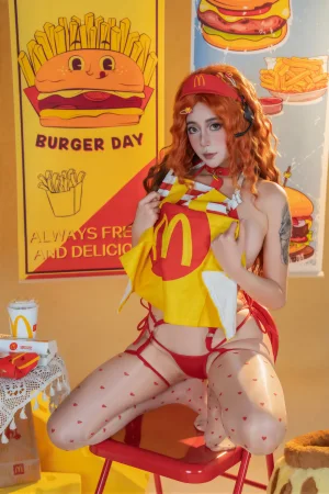 《麦麦》｜奈汐酱nice · 80张写真、1 个视频