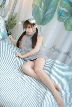 《私房露背毛衣》｜二佐Nisa · 17张写真