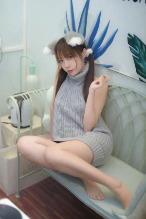 《私房露背毛衣》｜二佐Nisa · 17张写真