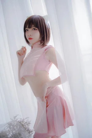 《粉旗袍》｜二佐Nisa · 21张写真