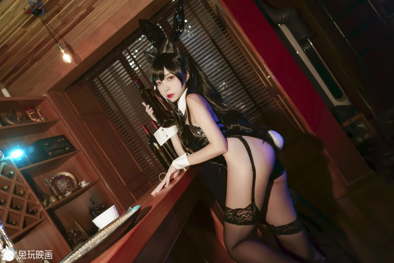 《獒犬兔女郎 兔玩映画》｜二佐Nisa · 41张写真
