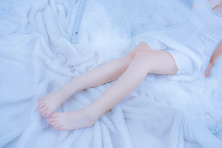 《蕾姆2号本 蕾姆白裙》｜二佐Nisa · 27张写真