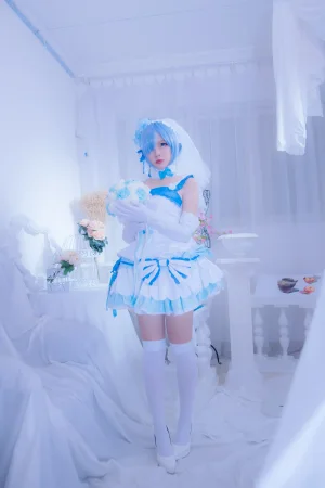 《蕾姆2号本 蕾姆花嫁》｜二佐Nisa · 33张写真