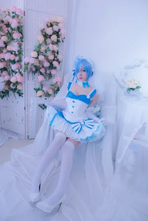 《蕾姆2号本 蕾姆花嫁》｜二佐Nisa · 33张写真