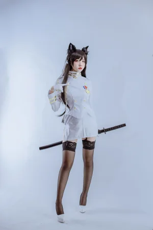 《犬之眷 碧蓝爱宕军装》｜二佐Nisa · 15张写真