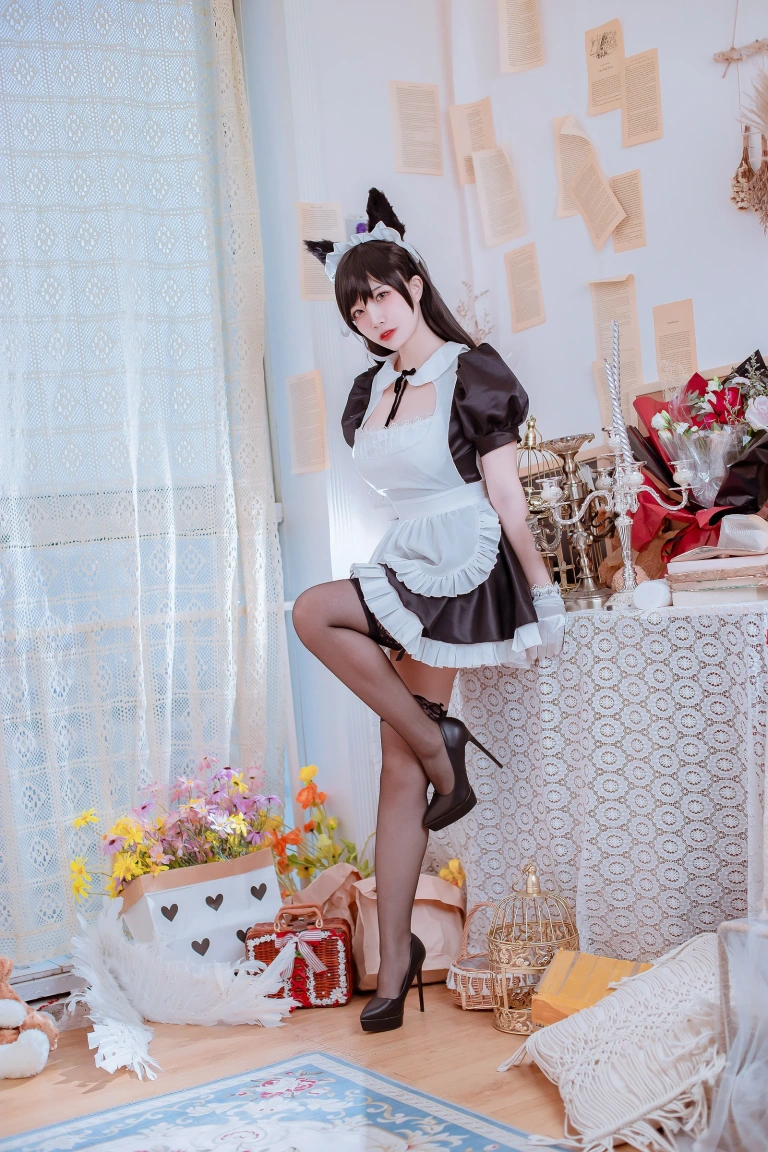 《犬之眷 碧蓝爱宕女仆》｜二佐Nisa · 19张写真