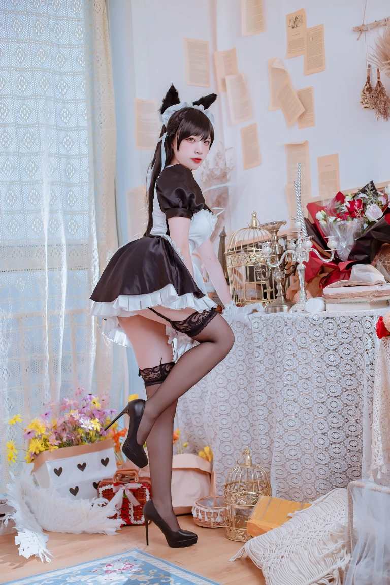 《犬之眷 碧蓝爱宕女仆》｜二佐Nisa · 19张写真