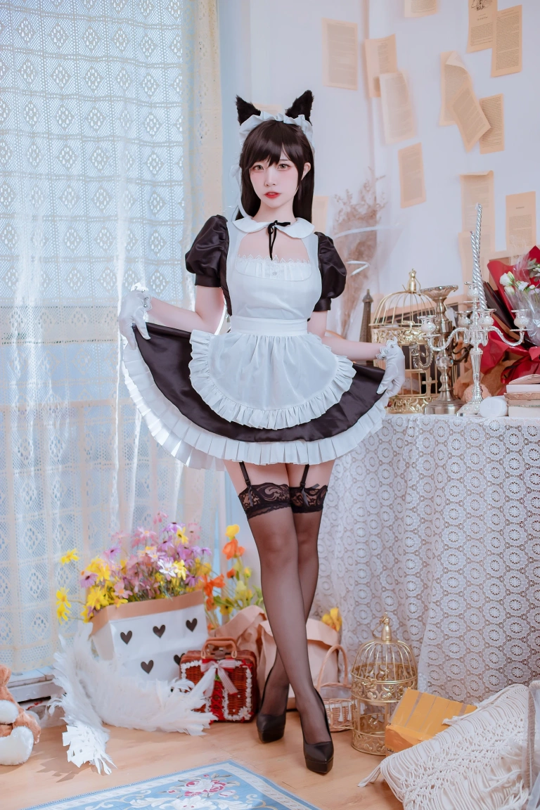 《犬之眷 碧蓝爱宕女仆》｜二佐Nisa · 19张写真