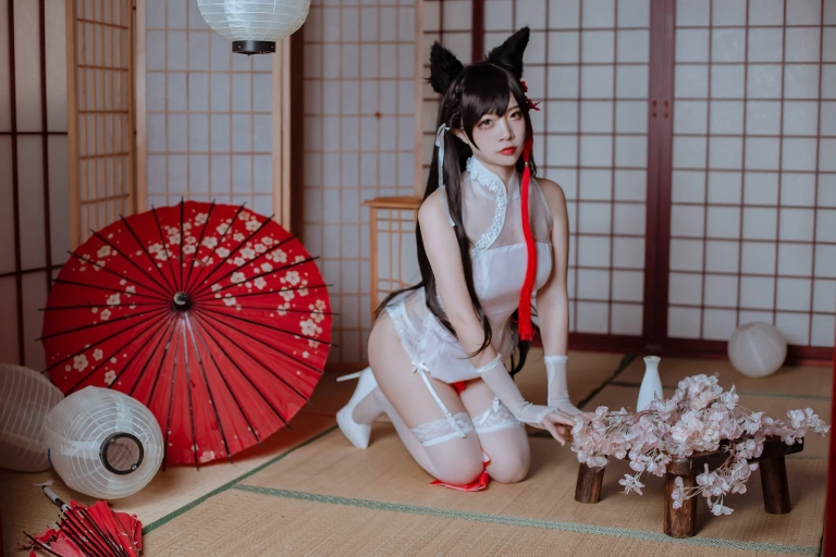 《犬之眷 碧蓝爱宕旗袍》｜二佐Nisa · 18张写真