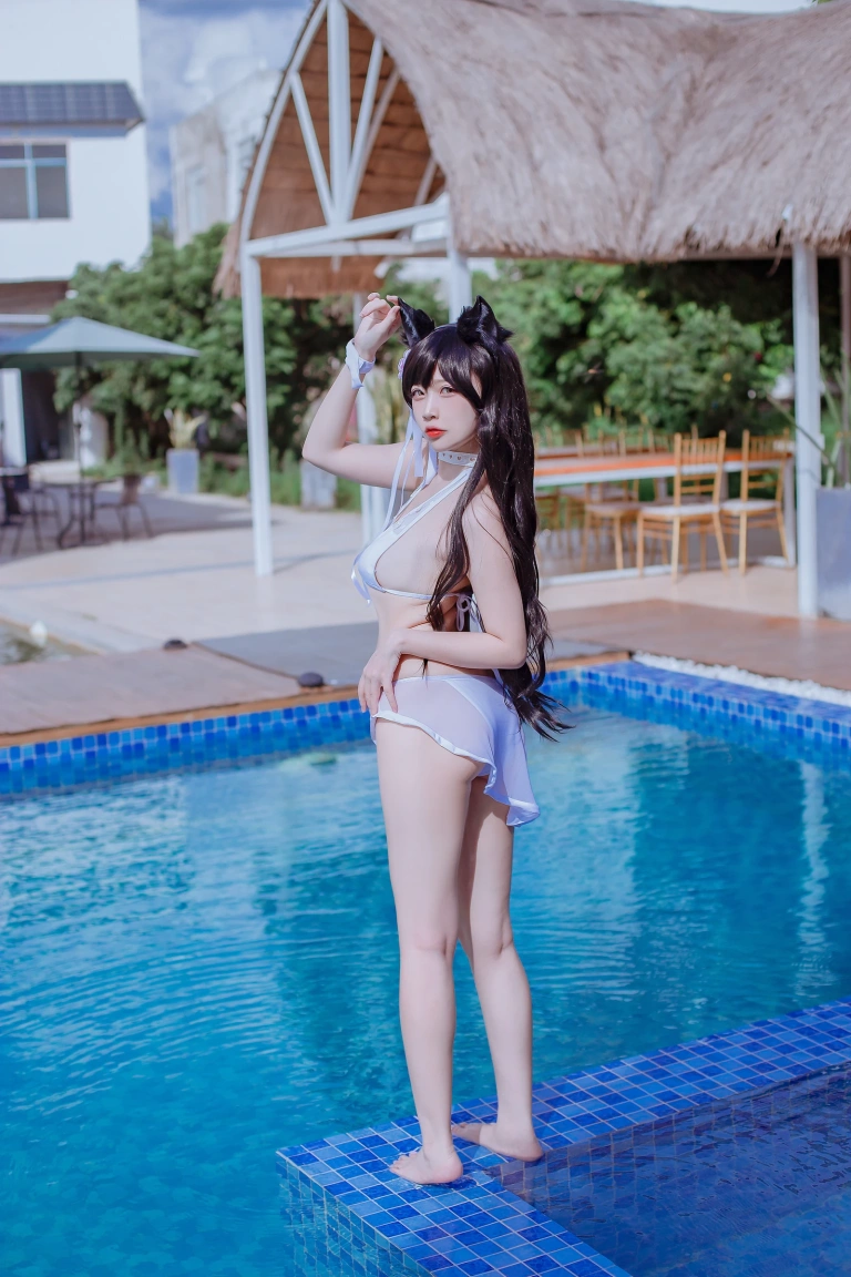 《犬之眷 碧蓝爱宕泳装》｜二佐Nisa · 18张写真