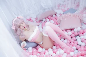 《私房粉猪》｜二佐Nisa · 33张写真