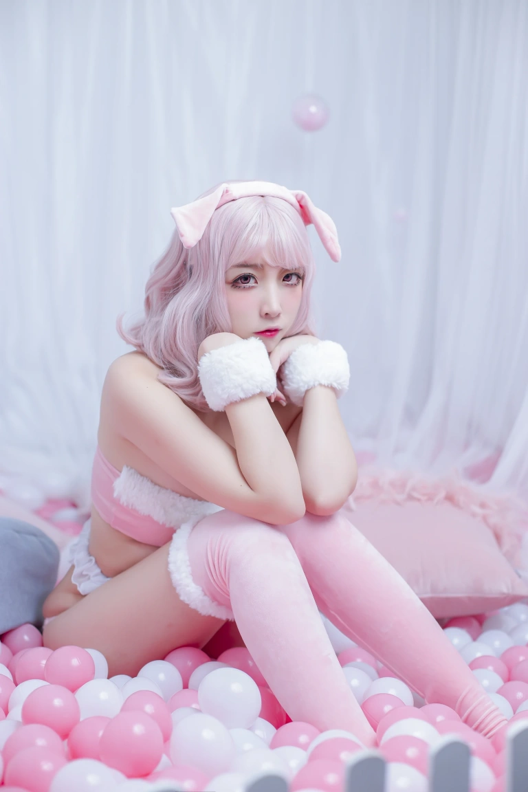 《私房粉猪》｜二佐Nisa · 33张写真