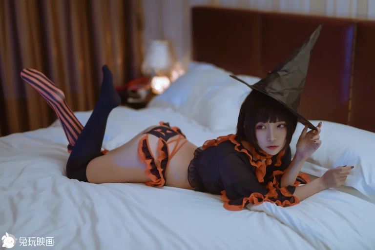 《万圣节女巫 – 兔玩映画》｜二佐Nisa · 39张写真