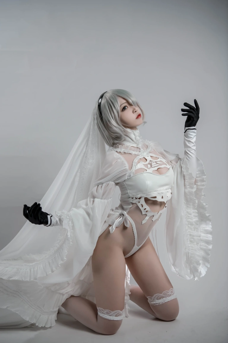 《2b同人花嫁》｜二佐Nisa · 26张写真
