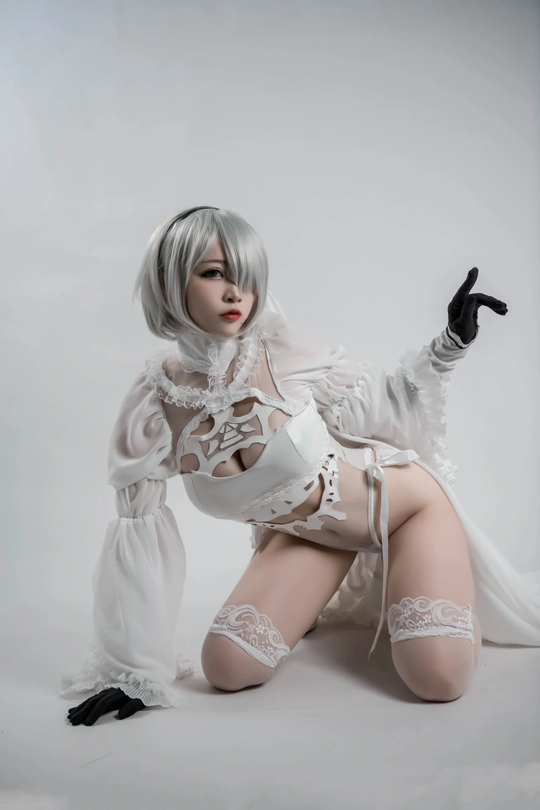 《2b同人花嫁》｜二佐Nisa · 26张写真