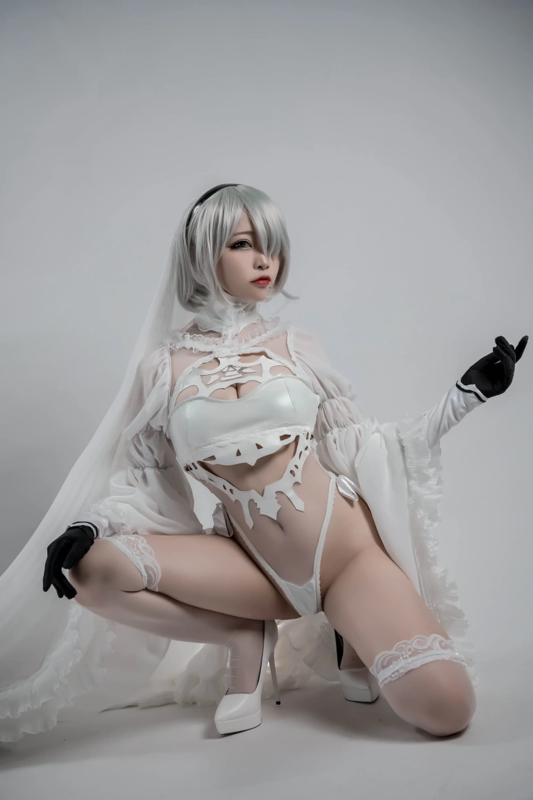 《2b同人花嫁》｜二佐Nisa · 26张写真