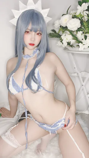 《私房自拍蓝格比基尼女仆》｜二佐Nisa · 40张写真