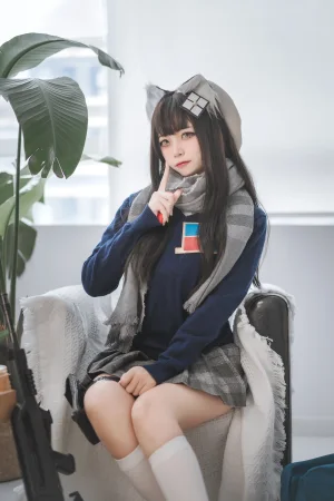 《2020.11月铁粉福利 少前95式JK》｜二佐Nisa · 13张写真