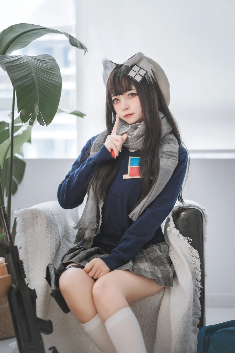 《2020.11月铁粉福利 少前95式JK》｜二佐Nisa · 13张写真