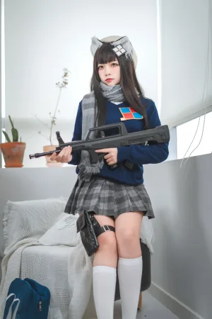 《2020.11月铁粉福利 少前95式JK》｜二佐Nisa · 13张写真