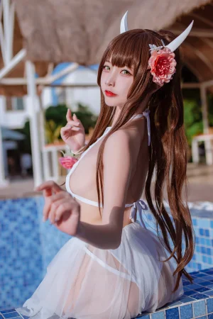 《碧蓝航线 鲟泳装》｜二佐Nisa · 9张写真