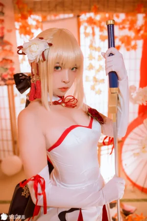 《Saber》｜二佐Nisa · 19张写真