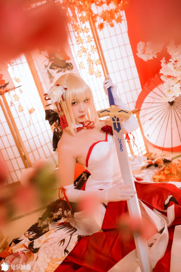 《Saber》｜二佐Nisa · 19张写真