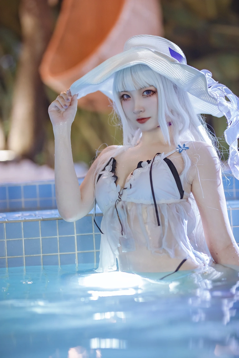 《碧蓝 光辉泳装》｜二佐Nisa · 39张写真
