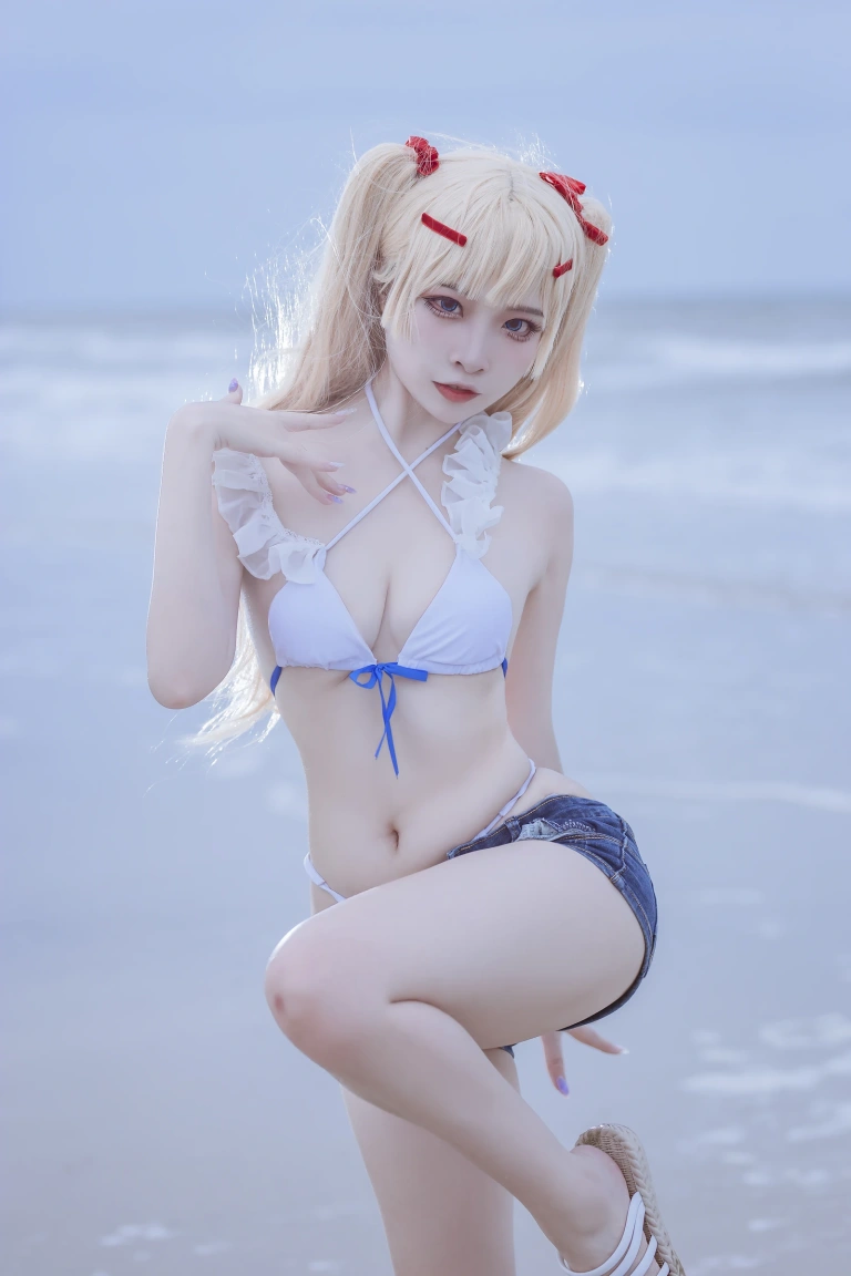 《碧蓝 苏塞克斯泳装》｜二佐Nisa · 20张写真