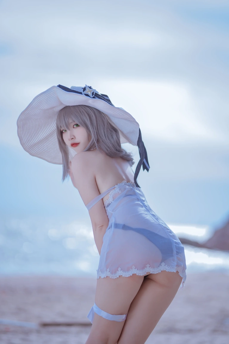 《碧蓝 天鹰泳装》｜二佐Nisa · 20张写真