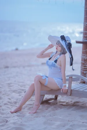 《碧蓝 天鹰泳装》｜二佐Nisa · 20张写真