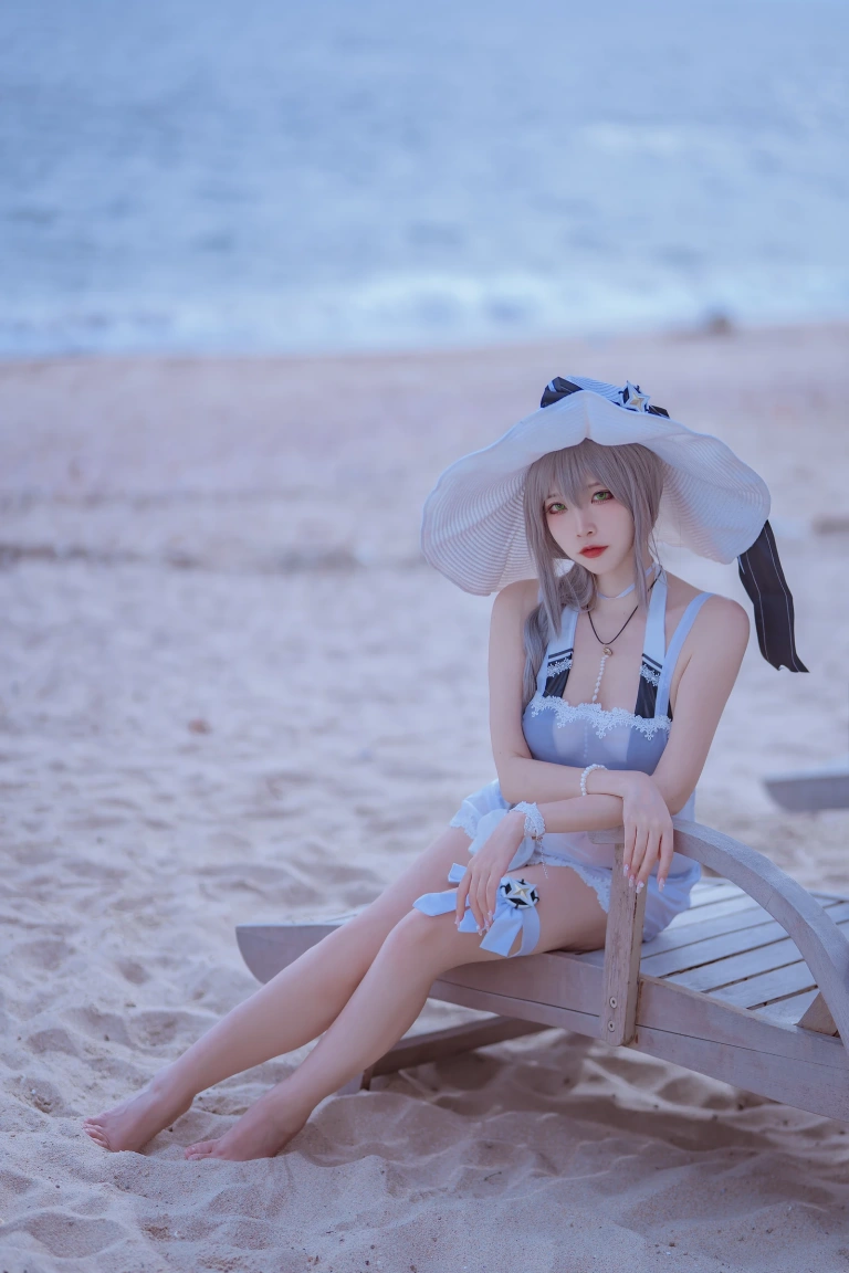 《碧蓝 天鹰泳装》｜二佐Nisa · 20张写真