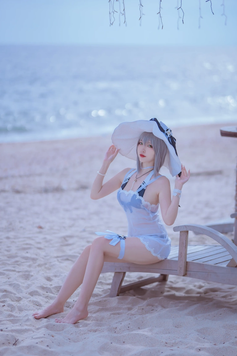 《碧蓝 天鹰泳装》｜二佐Nisa · 20张写真