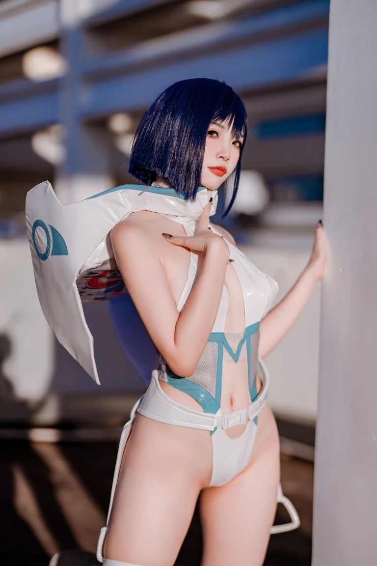 《战斗服》｜二佐Nisa · 18张写真