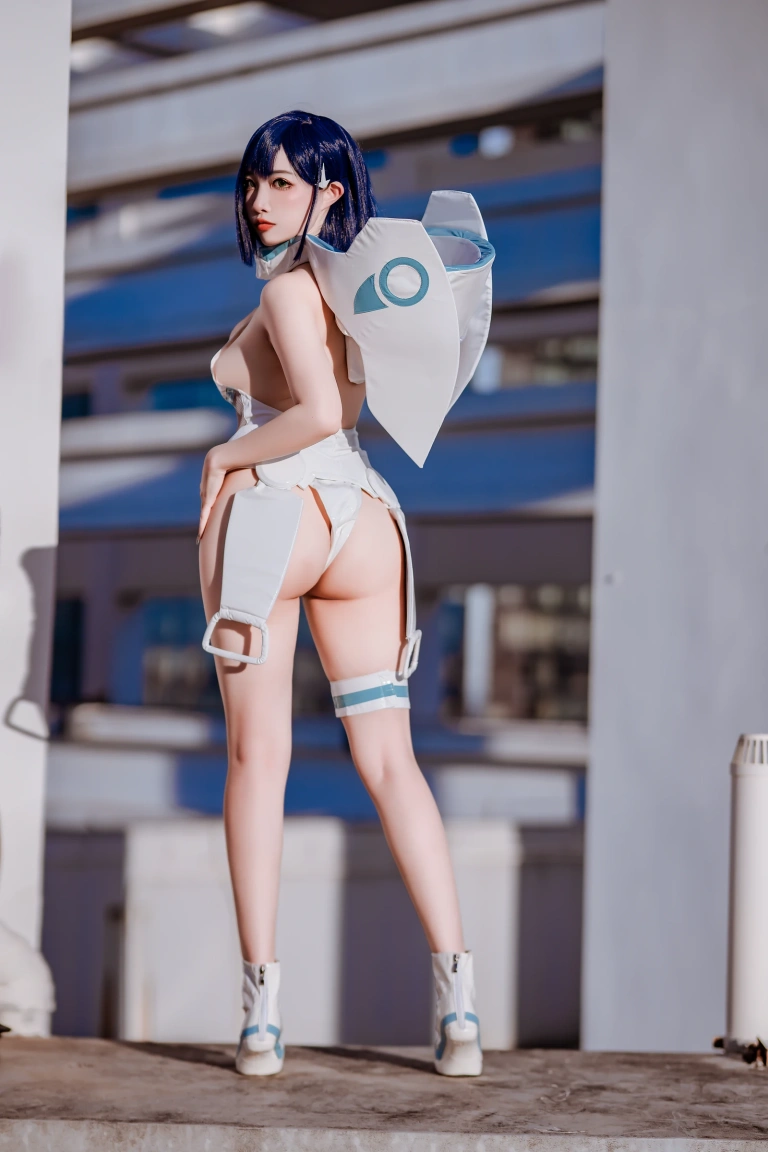 《战斗服》｜二佐Nisa · 18张写真