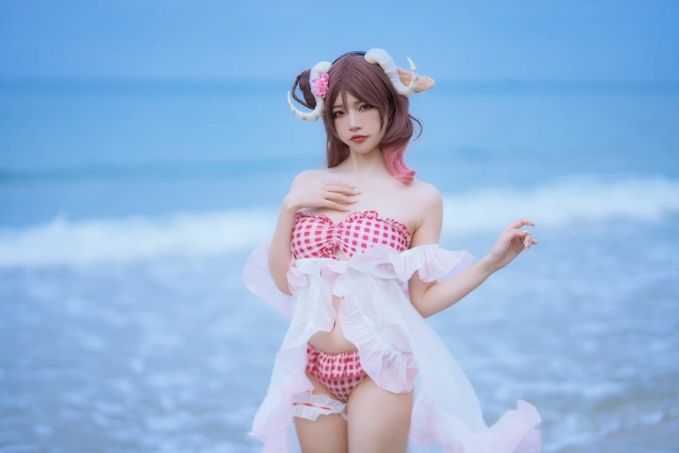 《泰拉夏日纪事 明日方舟 艾雅法拉泳装》｜二佐Nisa · 34张写真