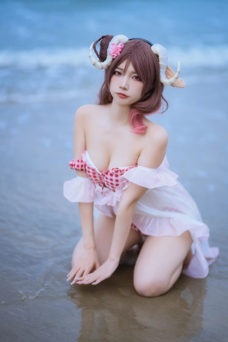 《泰拉夏日纪事 明日方舟 艾雅法拉泳装》｜二佐Nisa · 34张写真