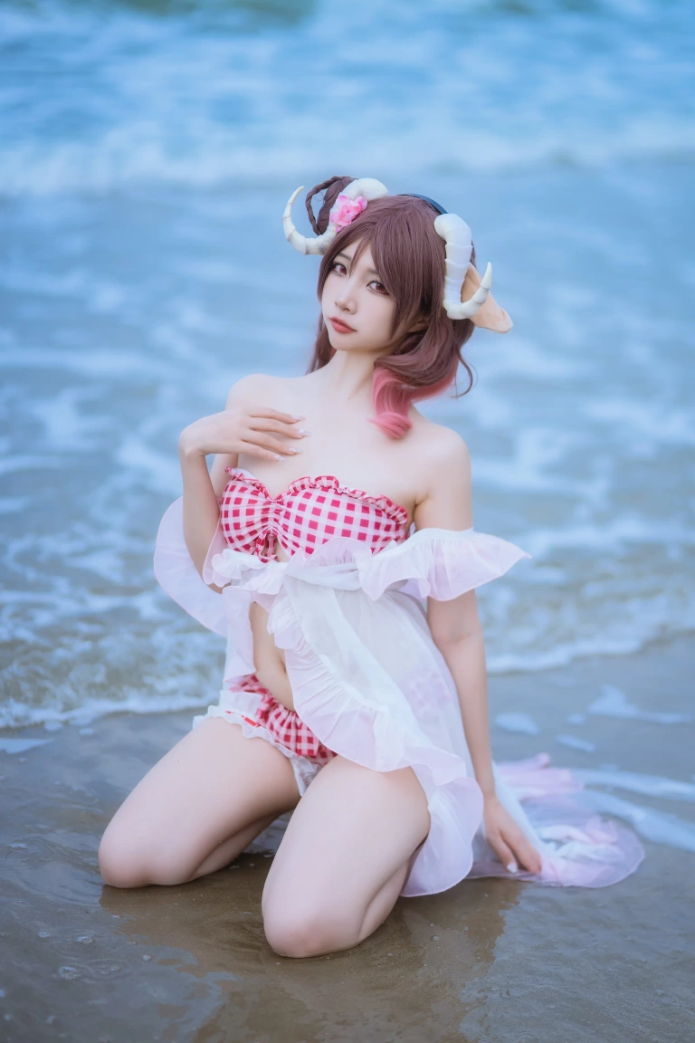 《泰拉夏日纪事 明日方舟 艾雅法拉泳装》｜二佐Nisa · 34张写真