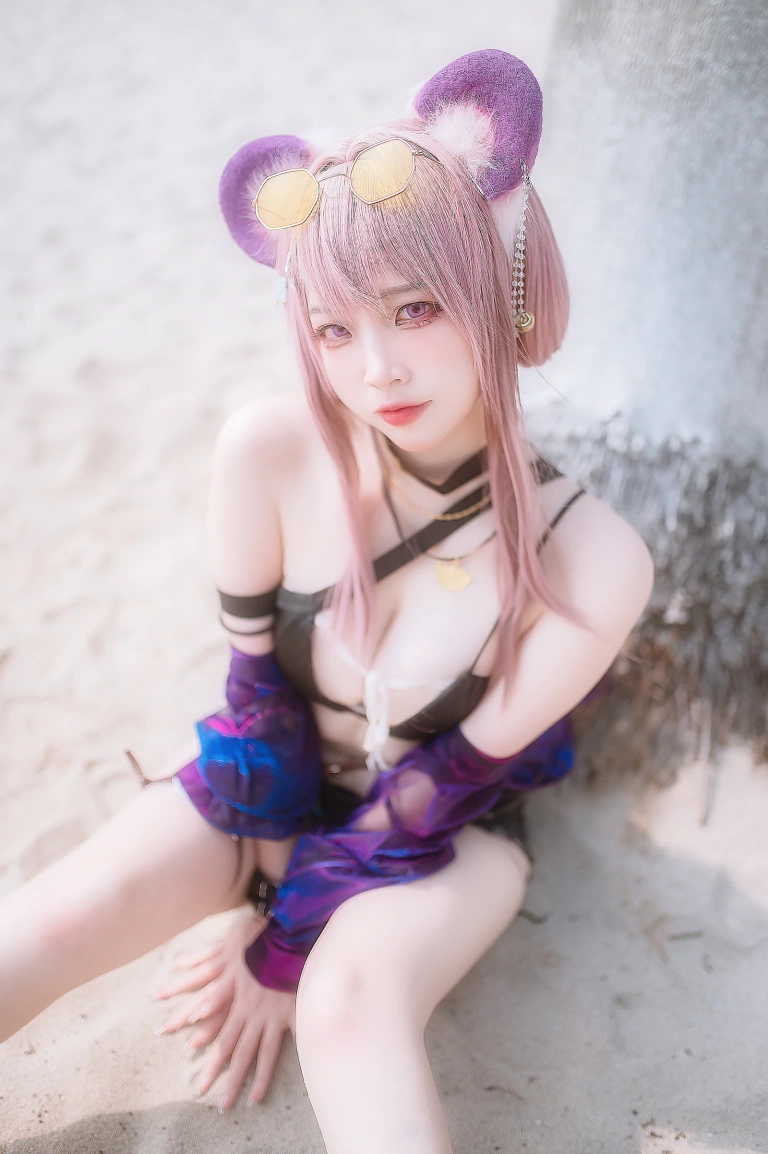《泰拉夏日纪事 明日方舟 佐佐林雨霞》｜二佐Nisa · 45张写真