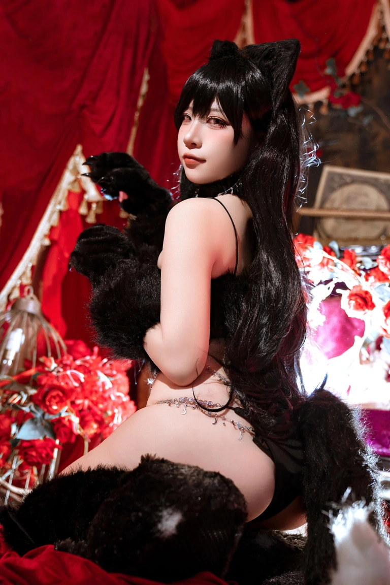 《碧蓝航线 爱宕万圣节》｜二佐Nisa · 28张写真