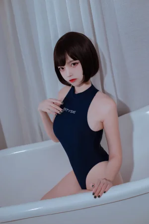 《私房竞泳蓝》｜二佐Nisa · 40张写真
