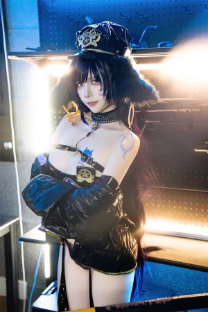 《碧蓝航线 武藏 女警》｜二佐Nisa · 25张写真