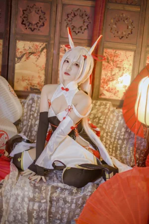 《碧蓝航线 绫波新春旗袍》｜二佐Nisa · 27张写真