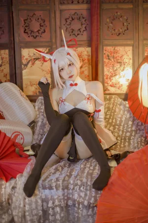 《碧蓝航线 绫波新春旗袍》｜二佐Nisa · 27张写真